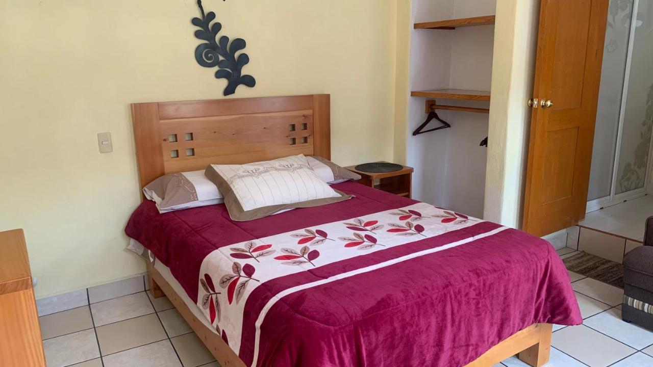 El Campanario Inn *